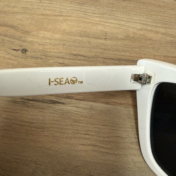 Polarized Cat Eye Sunglasses - White - Picture 3 of 5